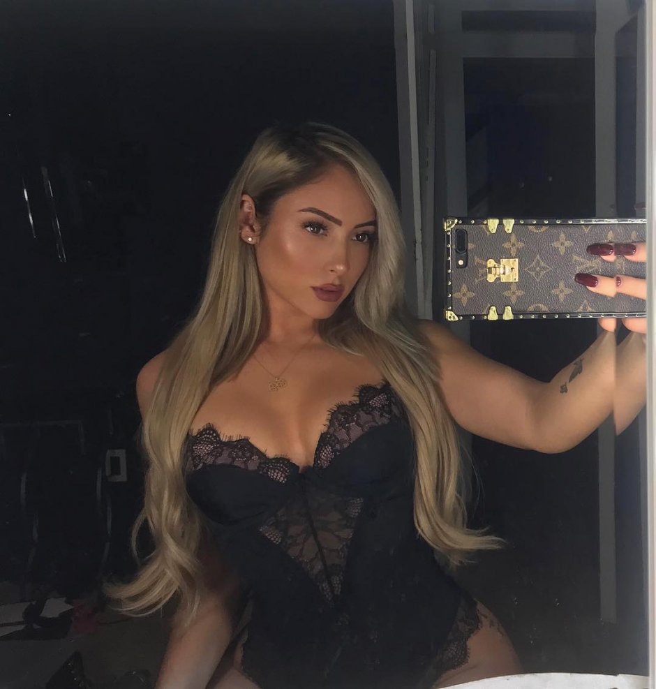 Gabriella Farias model