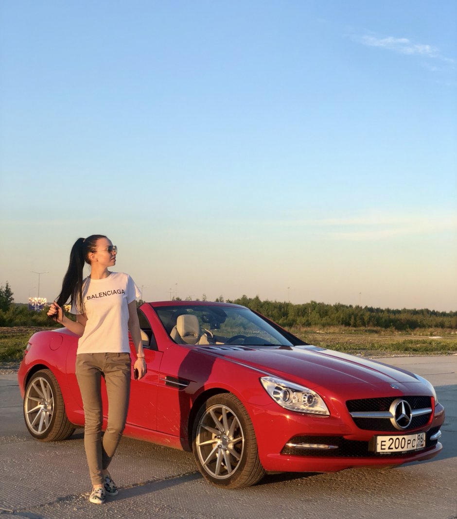 Ksenia Lauren Mercedes Slk