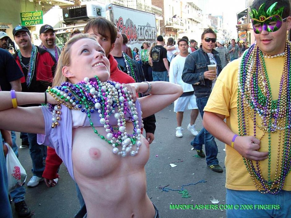 Mardi Gra in New Orleans Girls