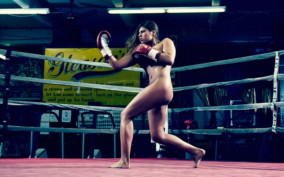 A naked woman came to box