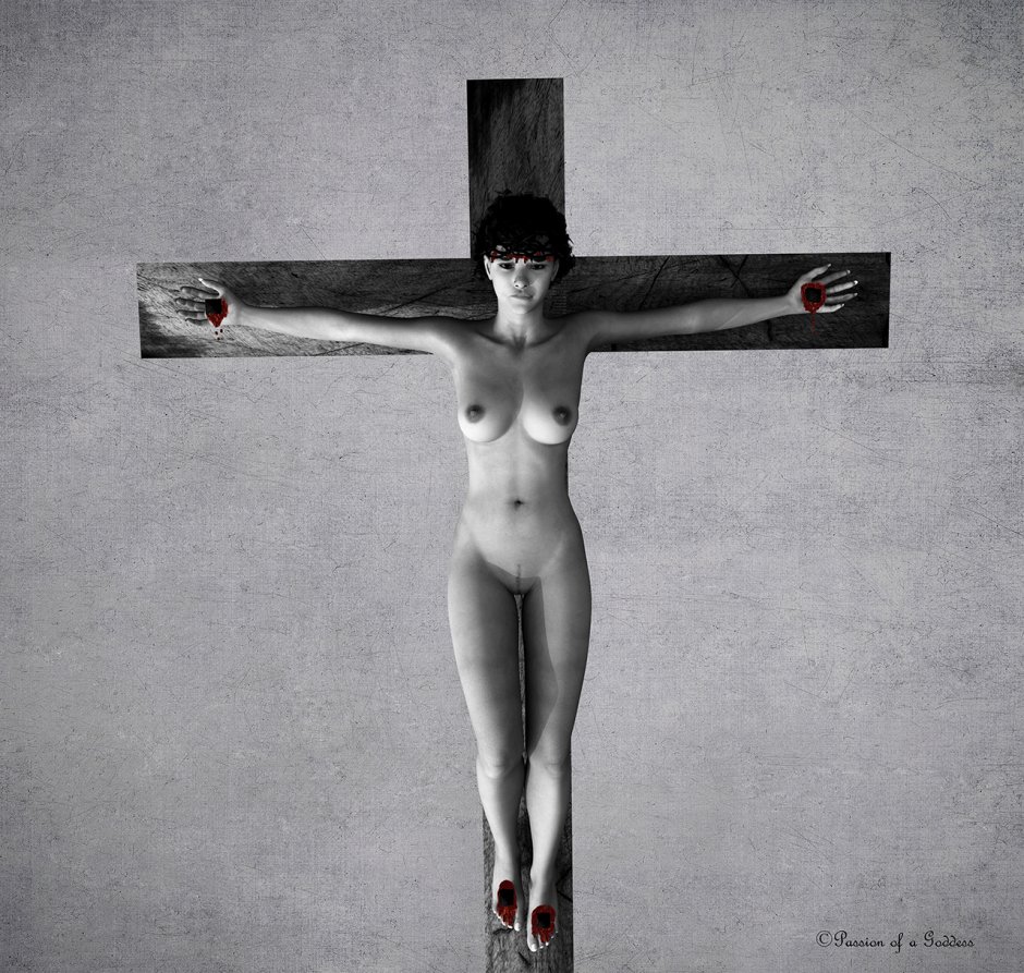 Nude Crucifixion Crucified Women Retro
