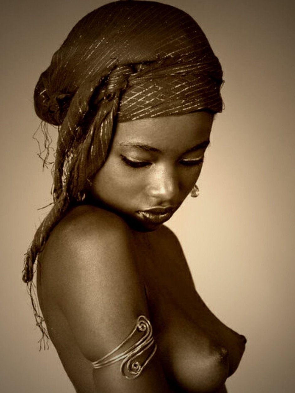 Naked women of African tribes