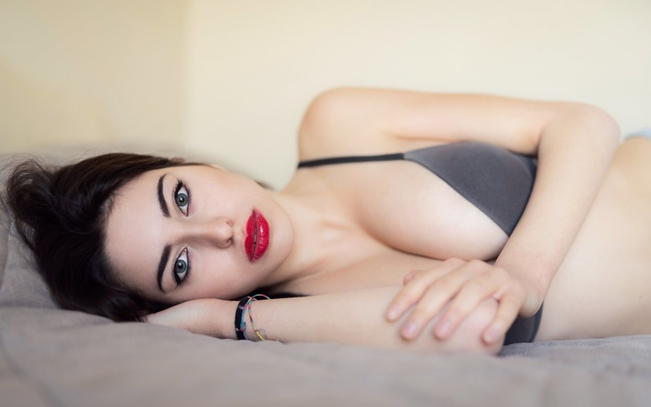 Tits in the top Kelvin Klein