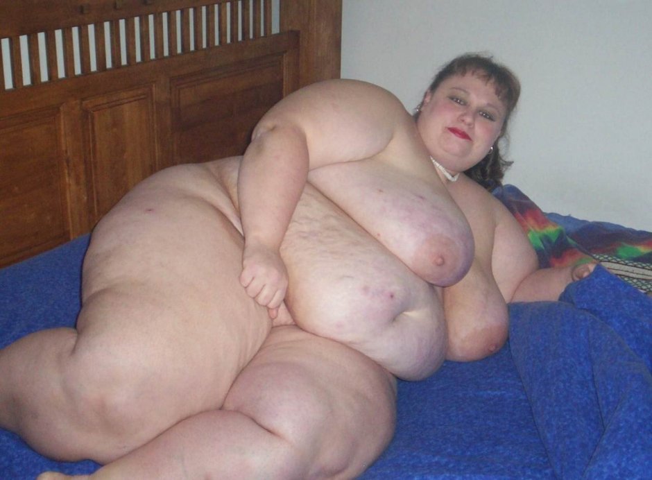 Very thick naked women