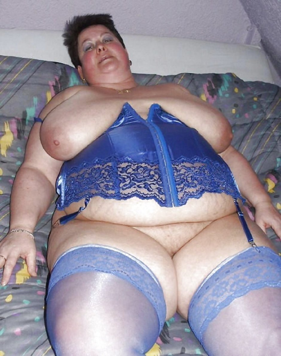 Elderly bbw in shorts