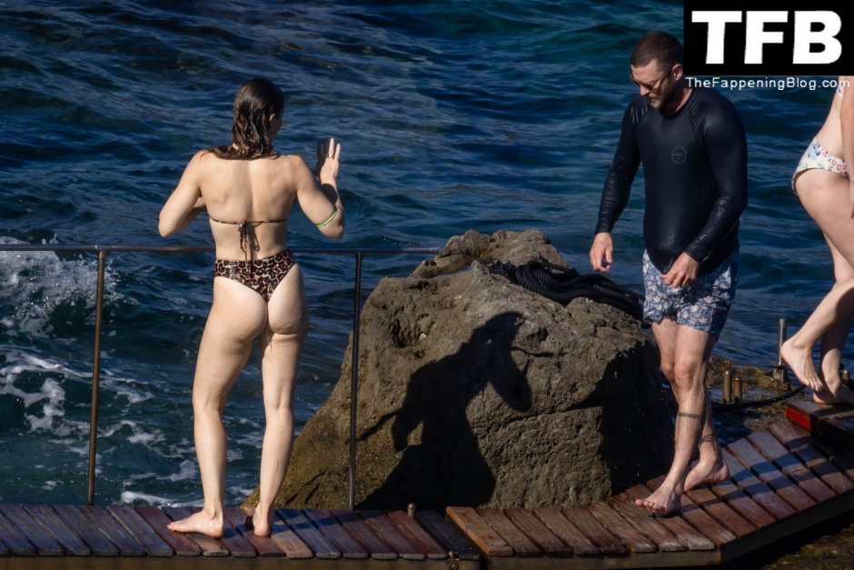 Jessica Biel Naked Breasts