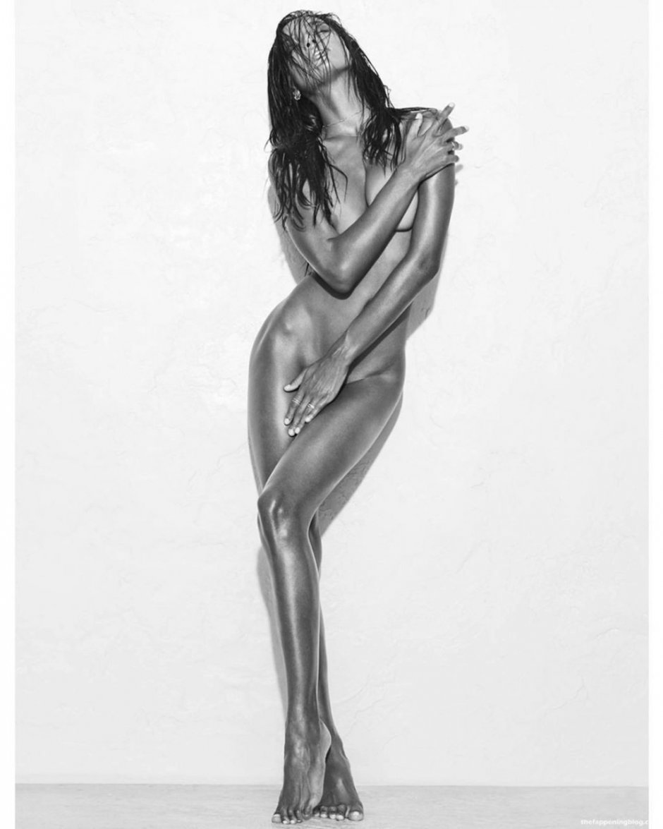 Alessandra Ambrosio Goya