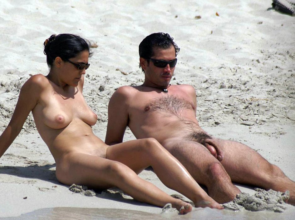 Naked couples on the beach shemales