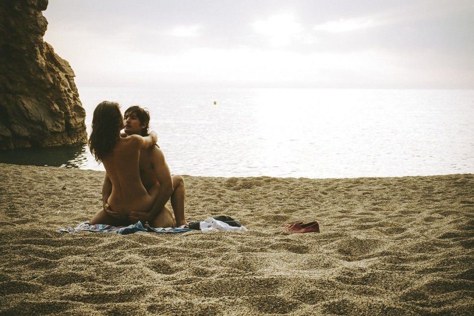 Wild beach girls and guys