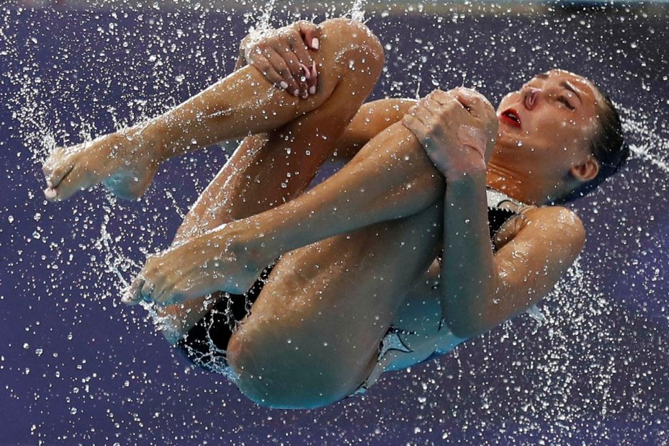 Female synchronous swimming