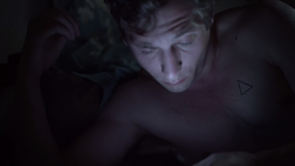 Jeremy Allen White Itan