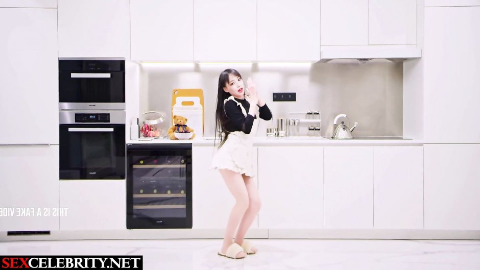 Yuna Itzy figure