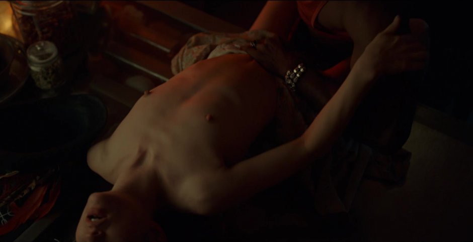 Actresses of the movie Mirror Nude