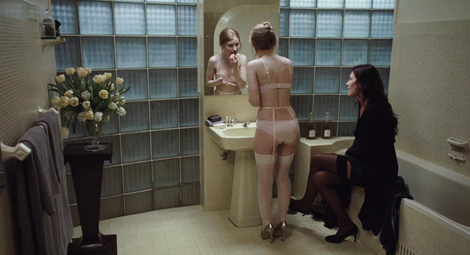 Emily Browning Sleeping Beauty 2011 Naked
