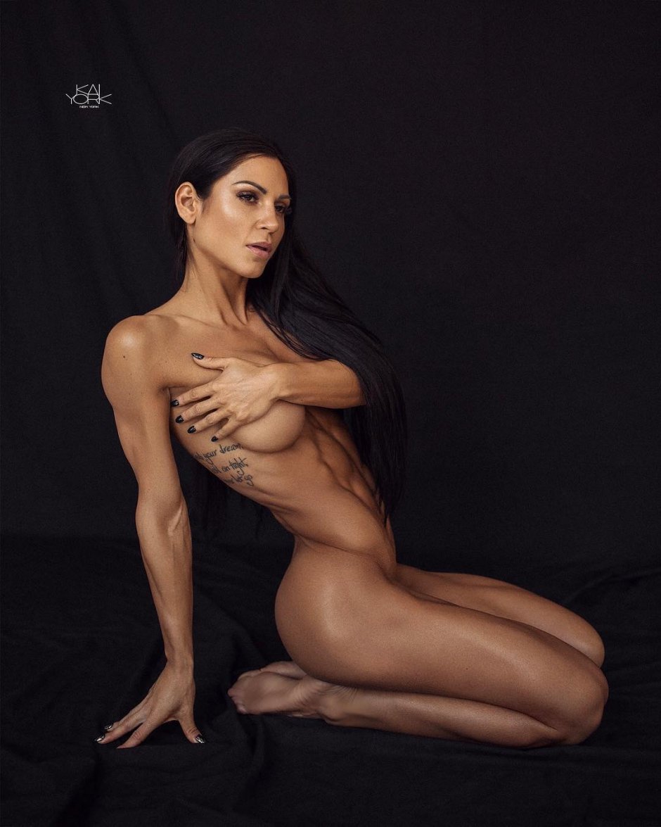 Bodyphytes women are naked