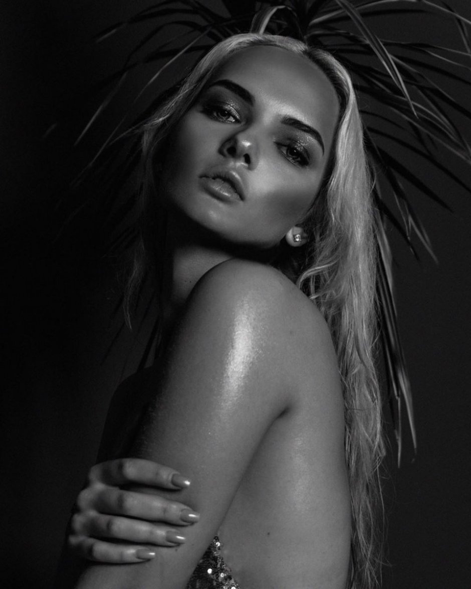 Mila Ryzhkova, Mila Ryzhkova