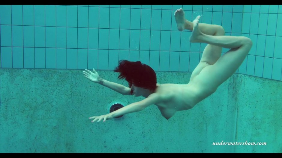 Naked women 19 ivoli in water