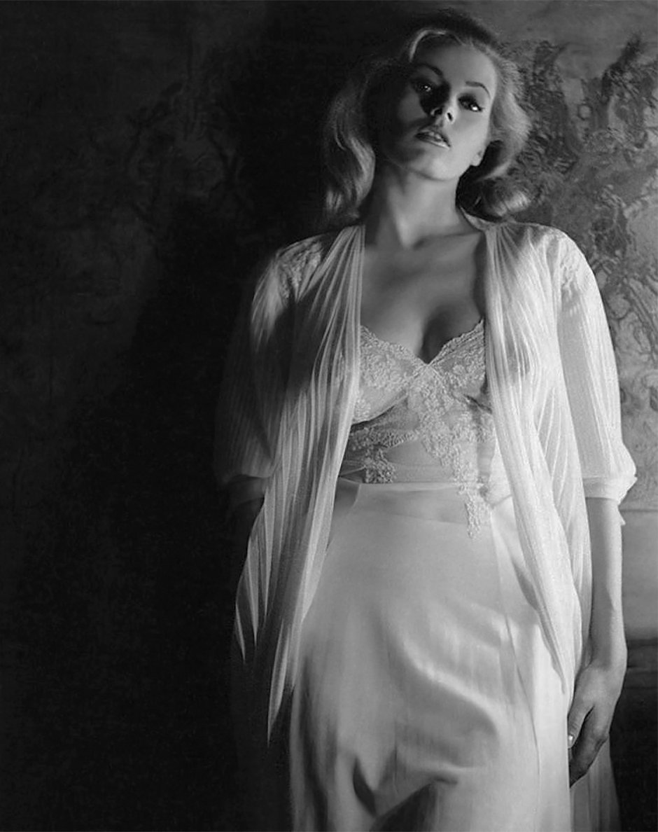 Fellini City of Women Nude