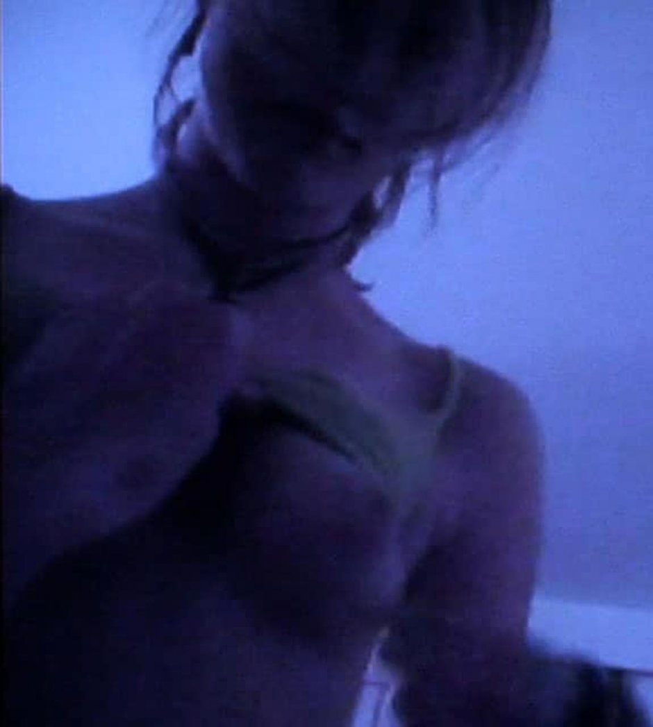 Leighton Mr. Erotic