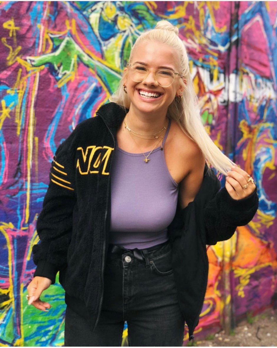 Model Katie Nova Naked