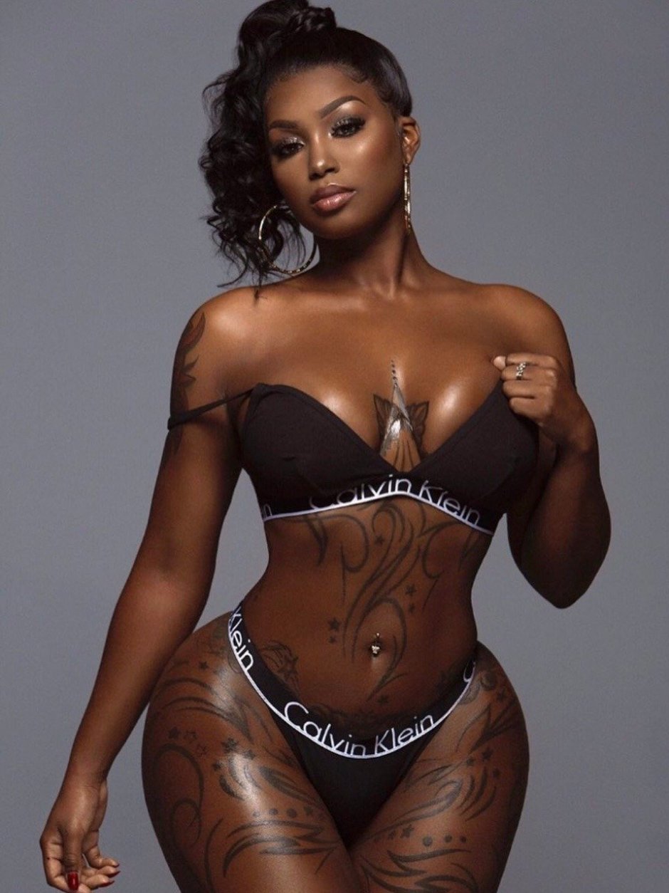 Model Big Black Eboni ASS