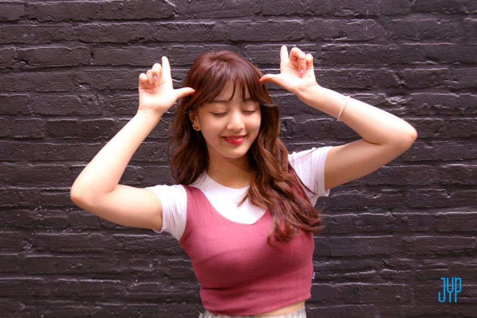 Twise Jiho Hot