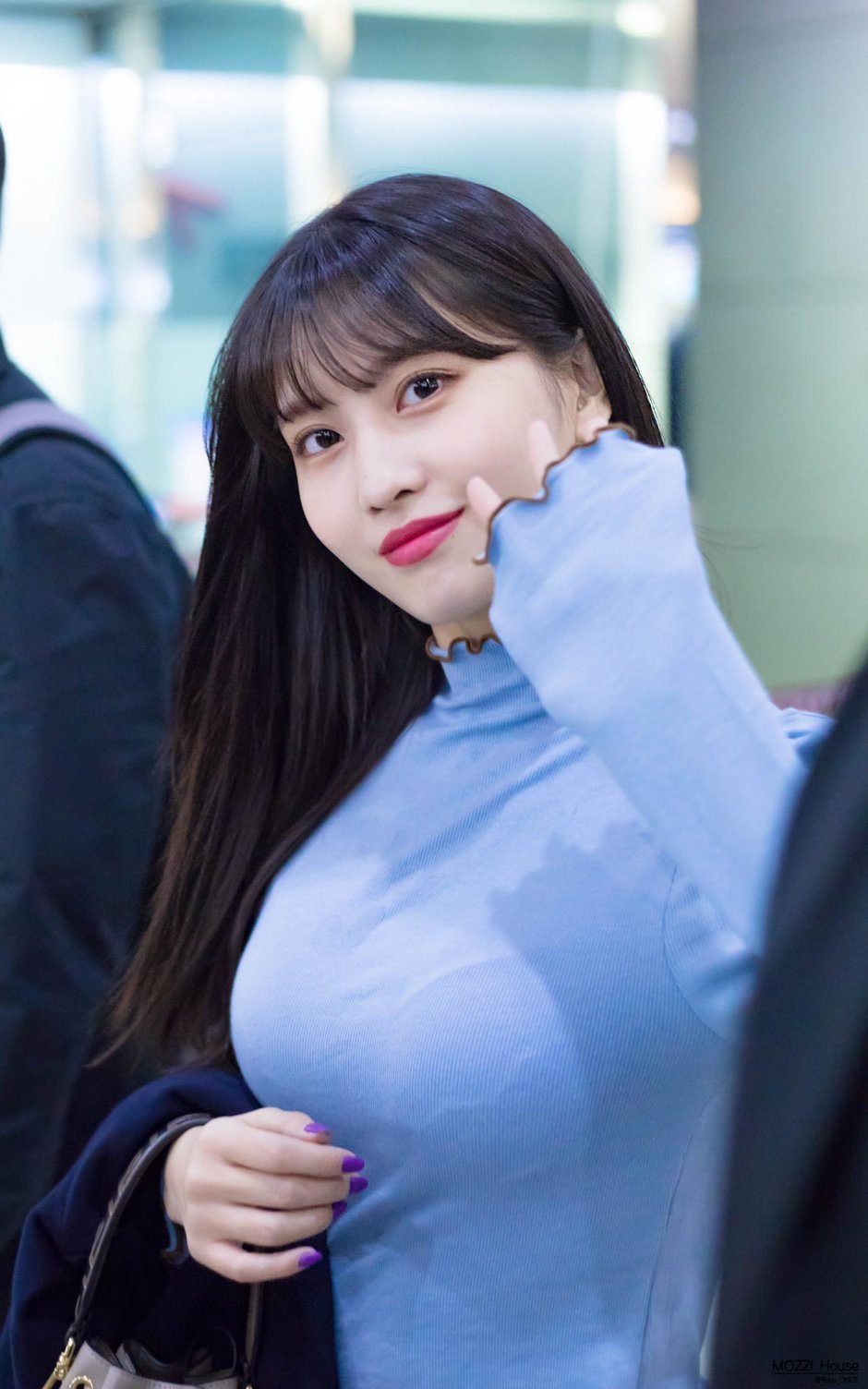 Park Jihyo and Minatozaki Sana