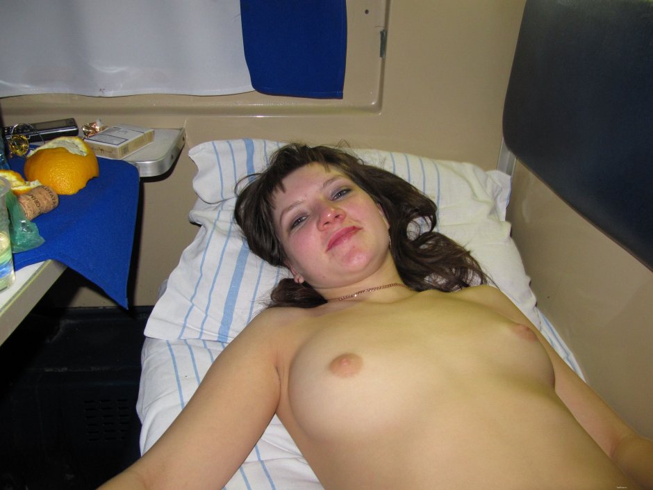 Nadine Yansen Tits on the train