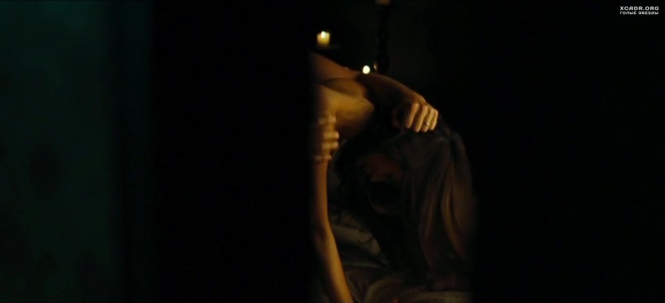 Kelly Hu Erotic scenes