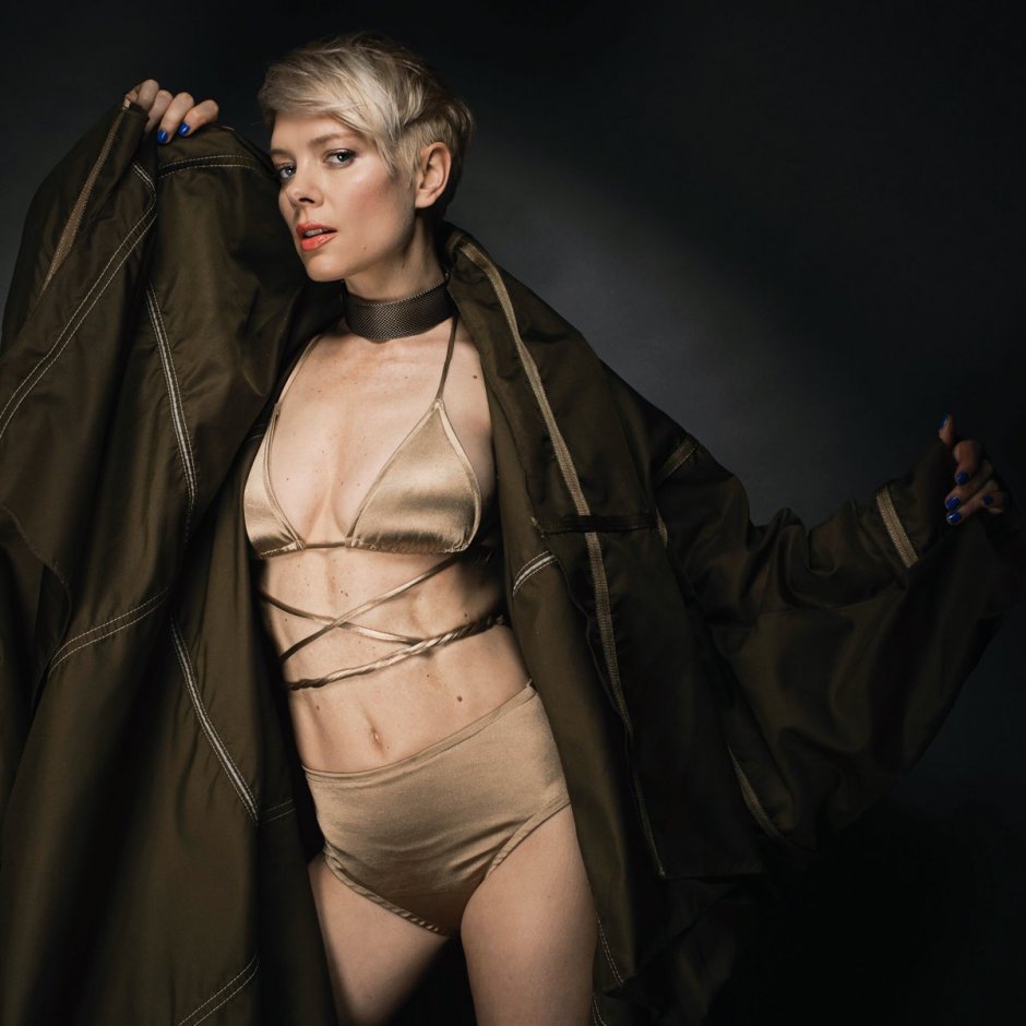 Nina Bergman in linen