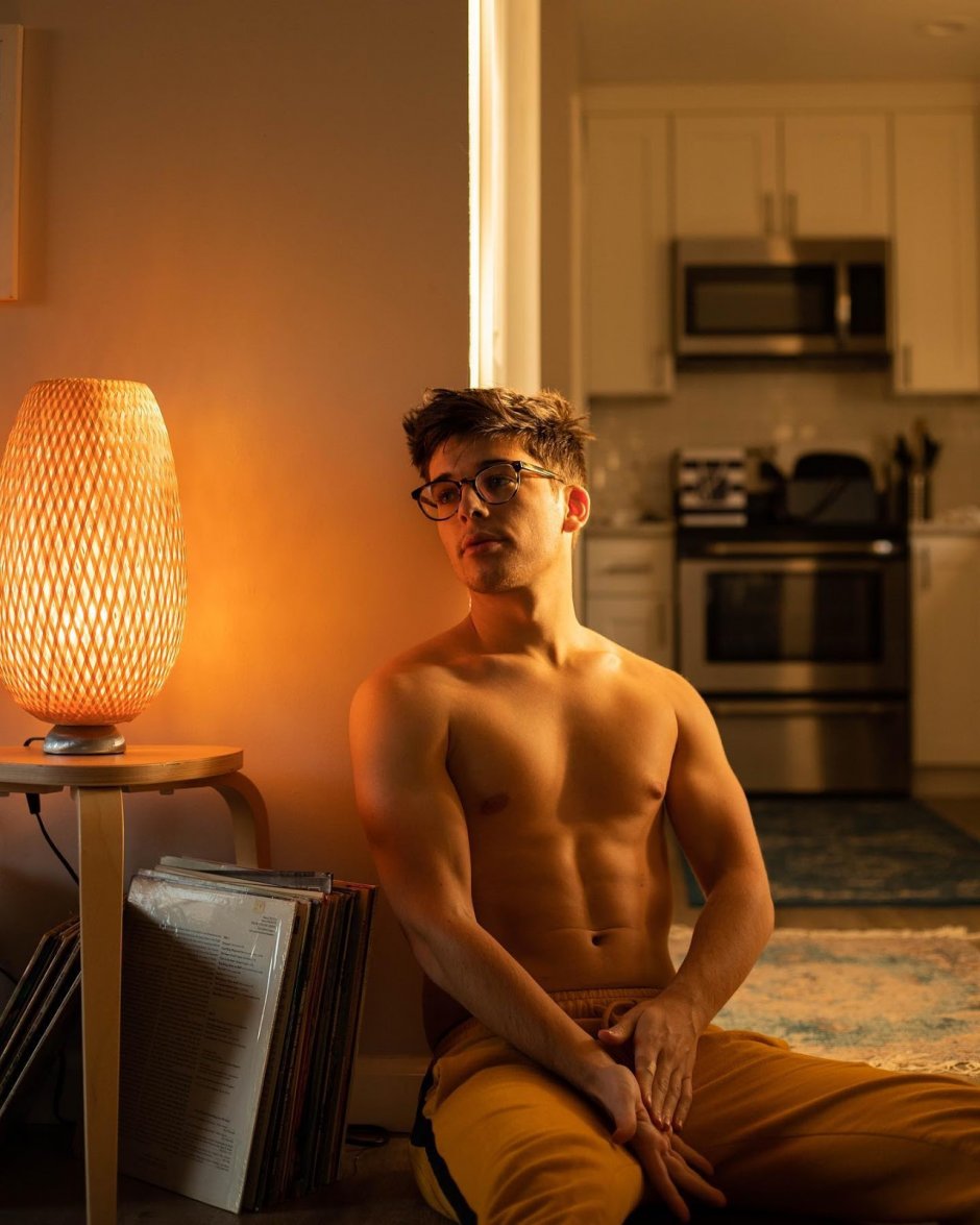Derek pratt naked photo