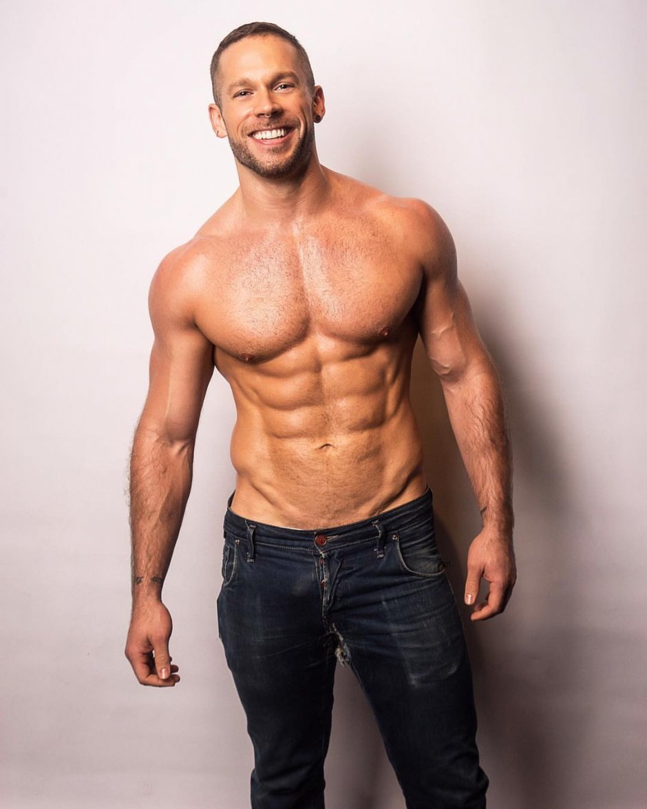Aaron Gill