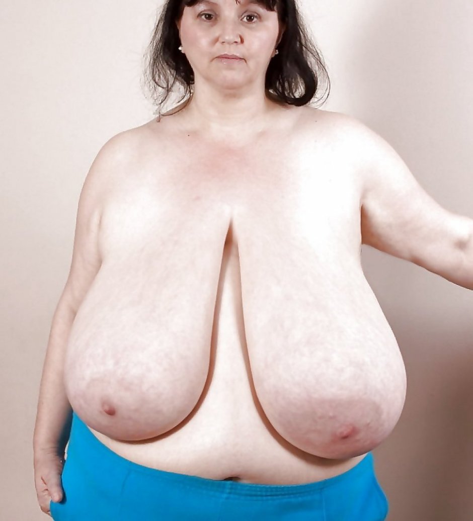 Huge hanging boobs