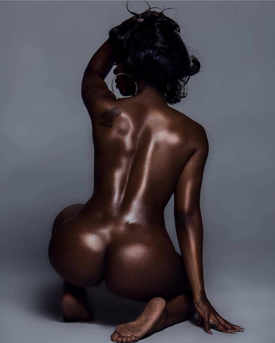 Naked juicy black women