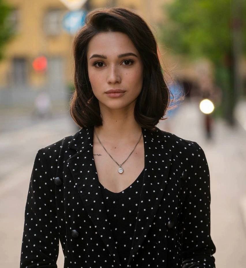 Maria Volokh Apple