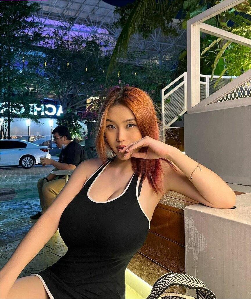 Anastasia kosasih hot
