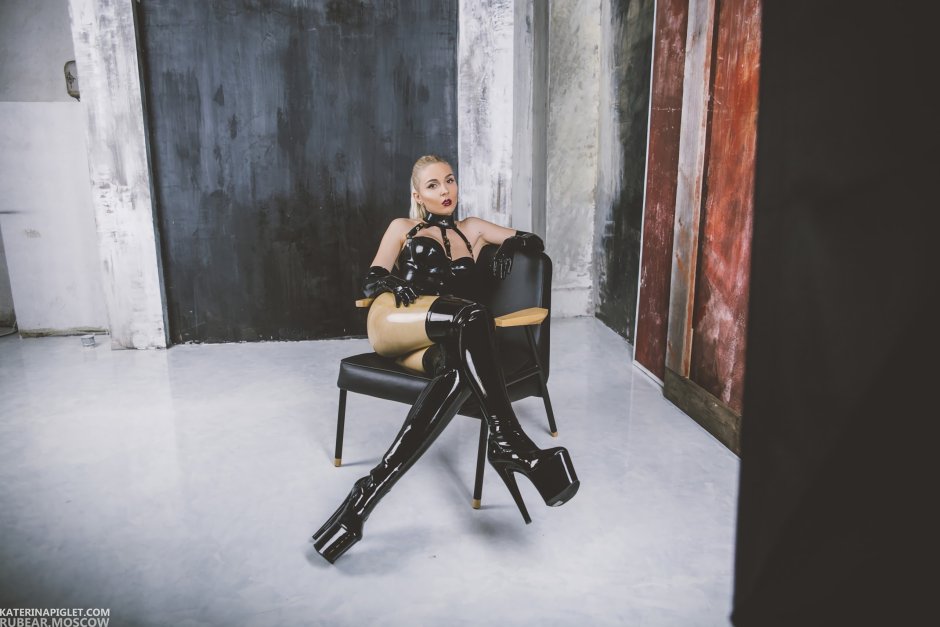 Katerina Pyglet slave bdsm