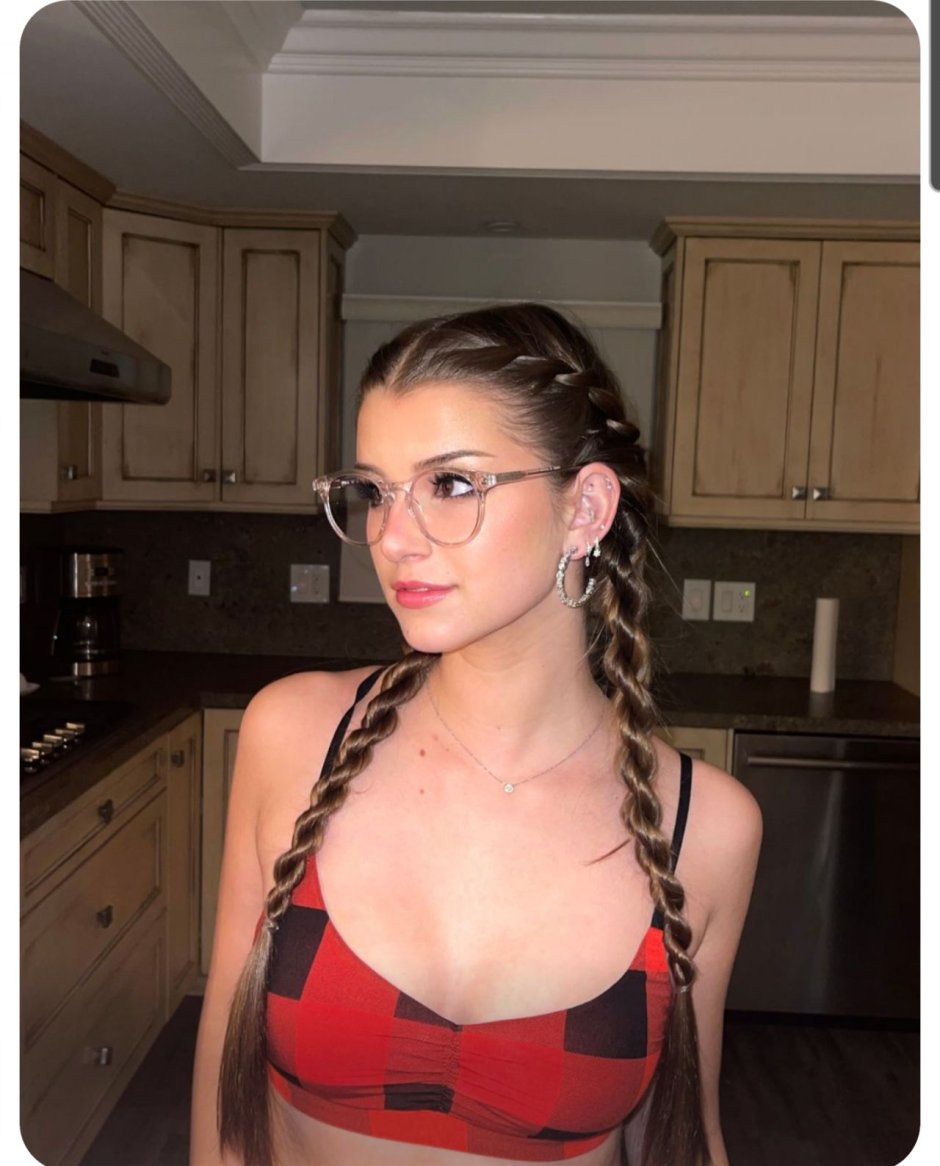 Brooke Banner 2022