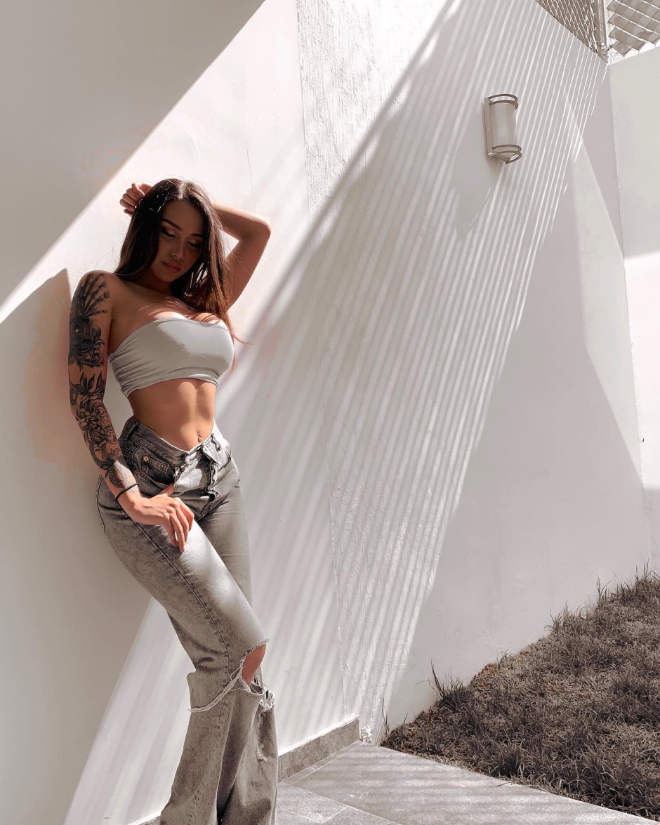 Alejandra Trevino hot