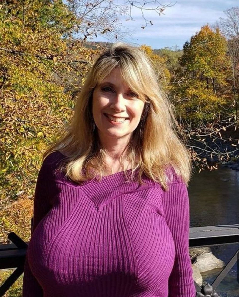 Nancy Quill Titsintops