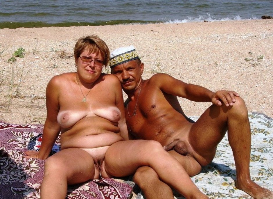 Mature nudists with men