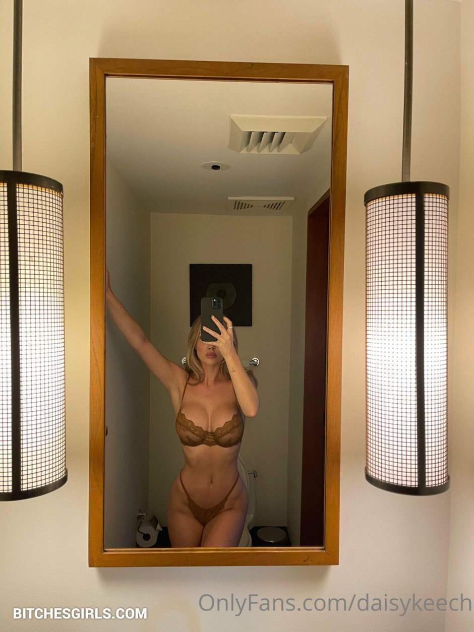 Mature wife in front of the mirror