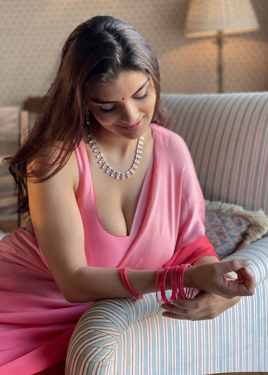 Anveshi Jain Hot