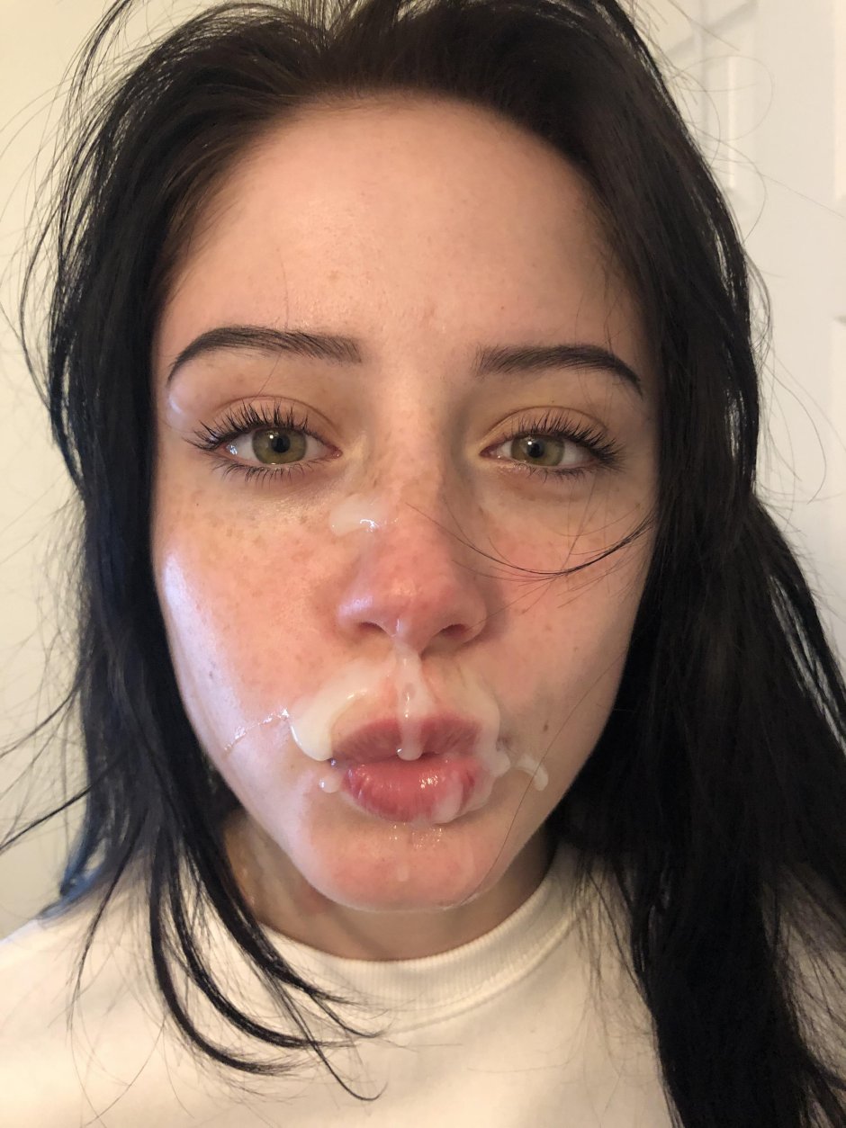 End on the face of a selfie