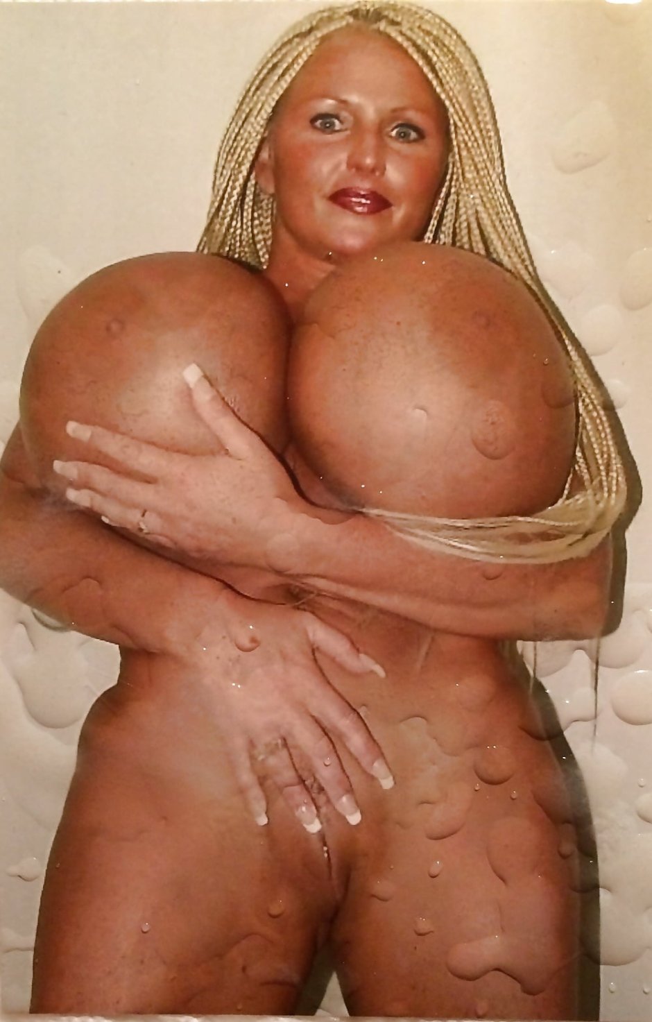 B.B.GUNNS Porn actress Gif