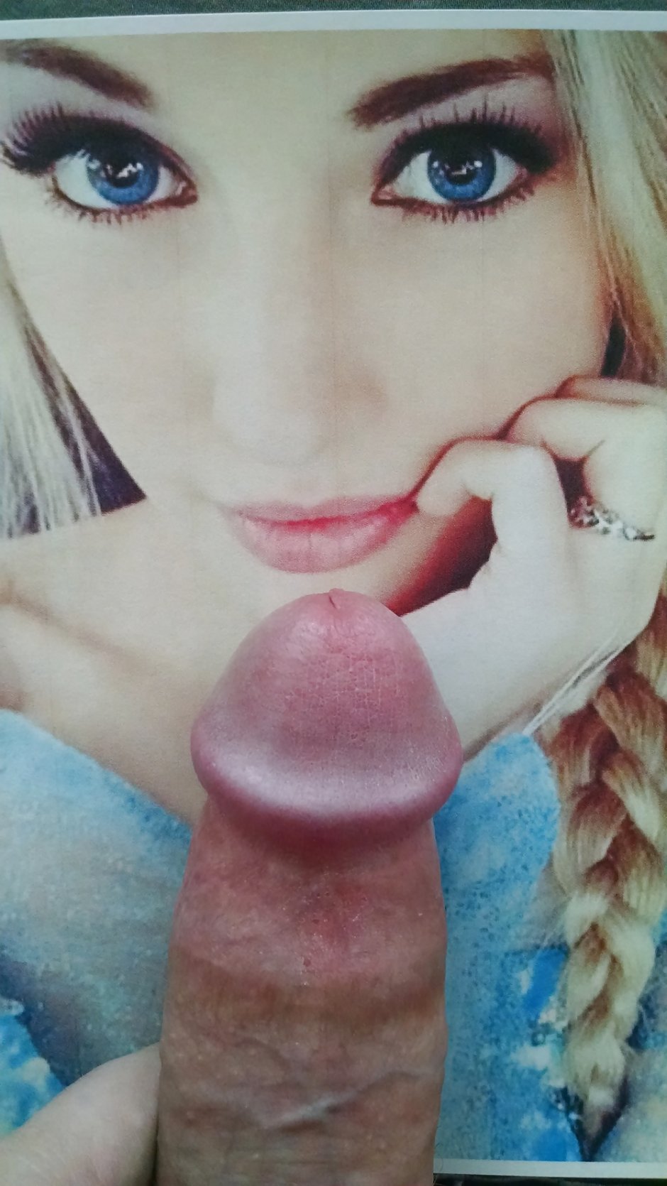 Completely naked Anna Faith