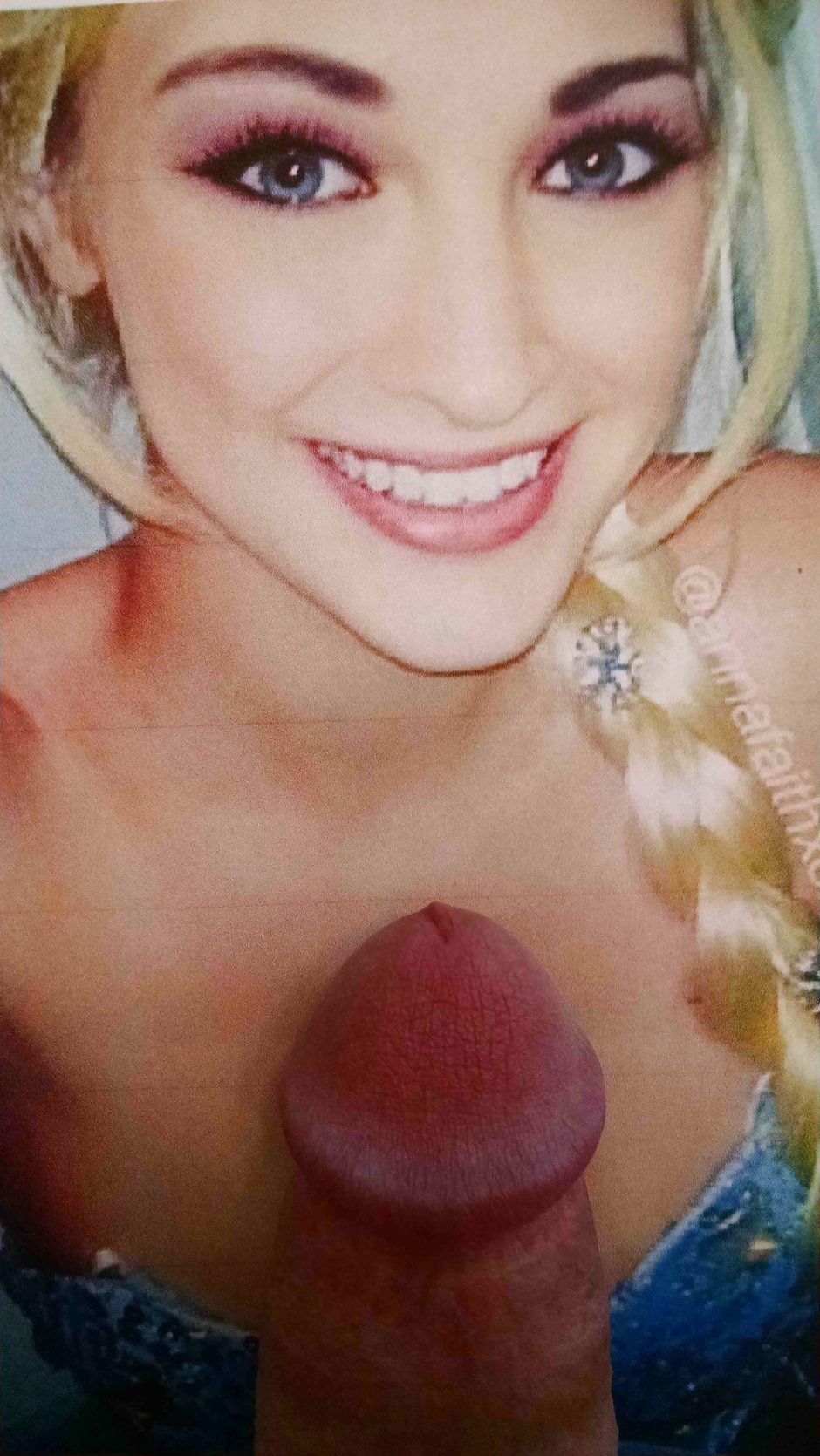 Completely naked Anna Faith