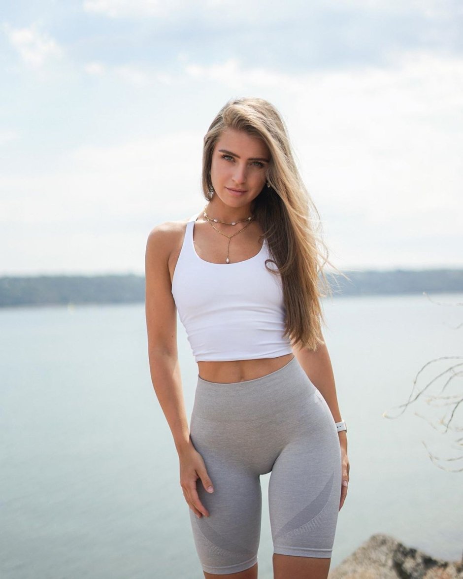 Anna von klinski figure