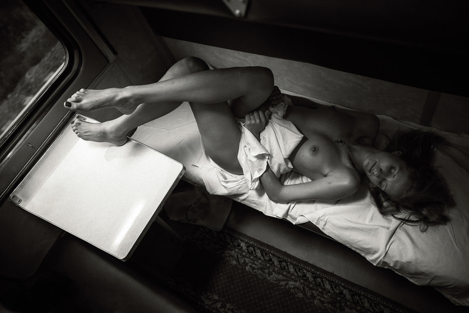 On the train romance mzhm