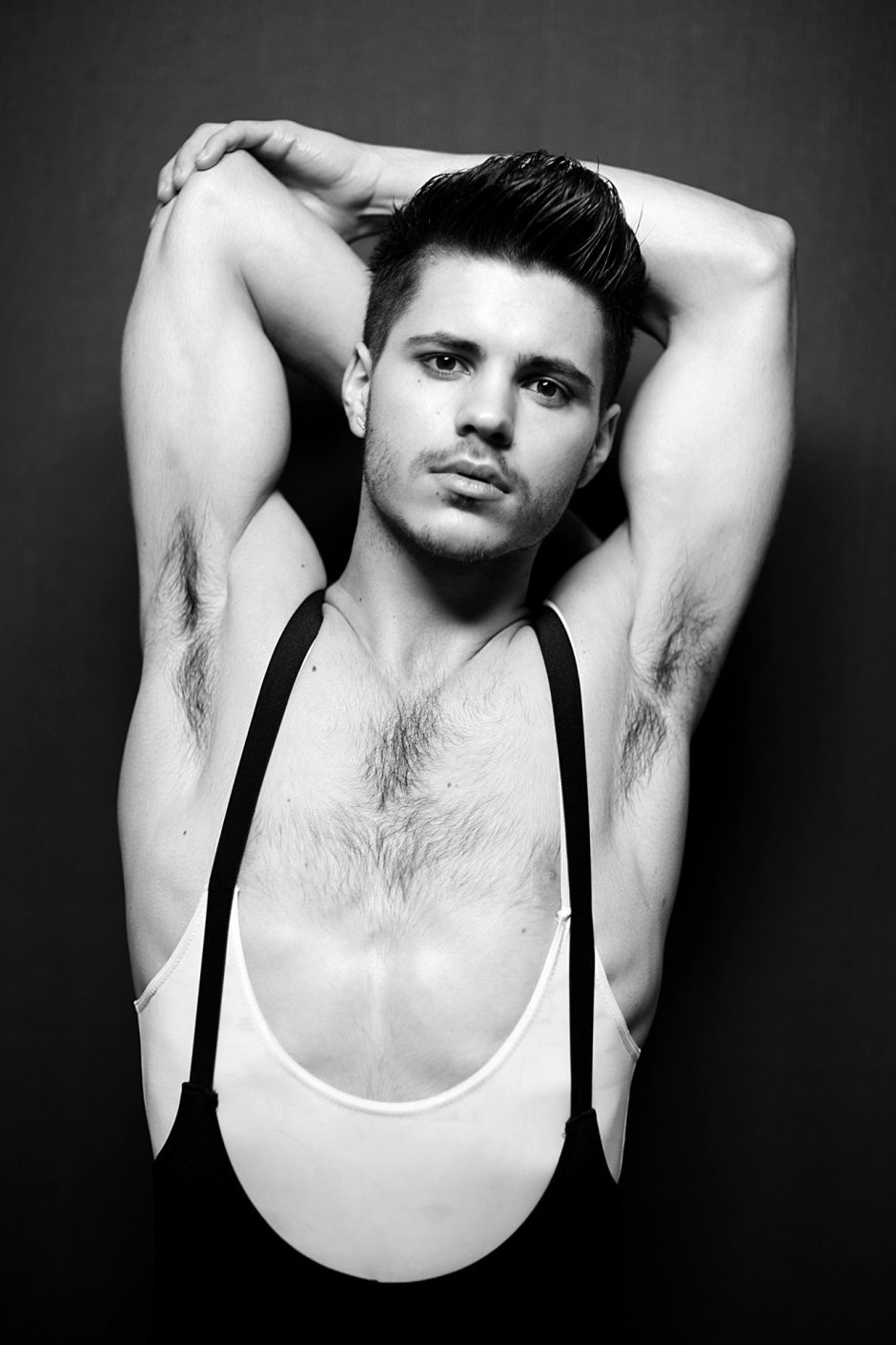 Matthew Sharno (Matthieu Charneau, 1988), Gay